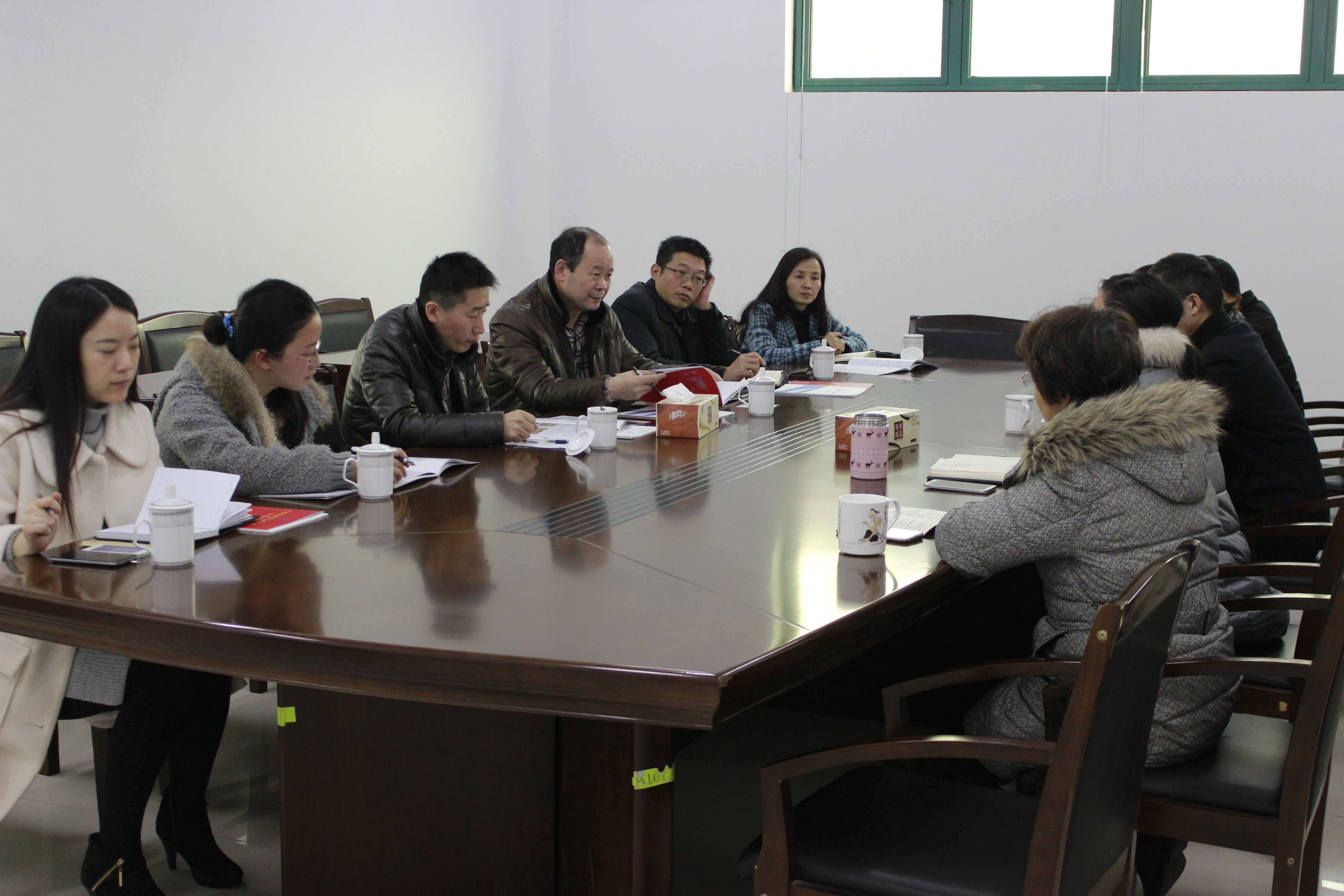 湖州市科学技术协会副主席陆叙林一行到江南分院调研学会服务站工作