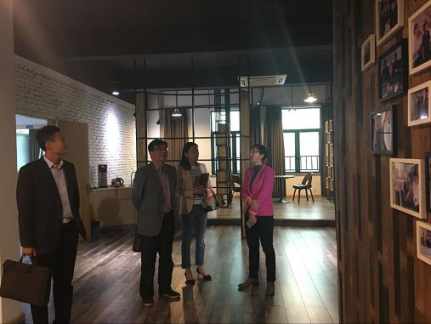 科技局副局长朱如华一行到中纺院浙江院调研科技合作工作