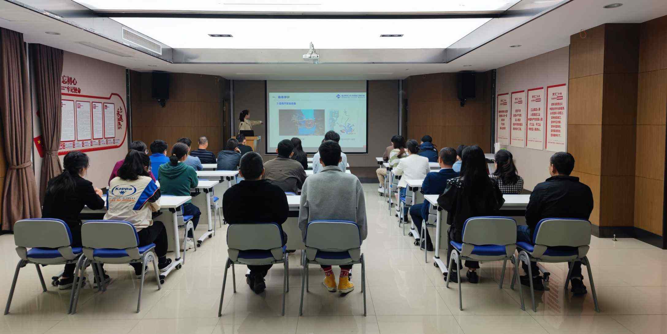 江南分院开展安全教育系列活动