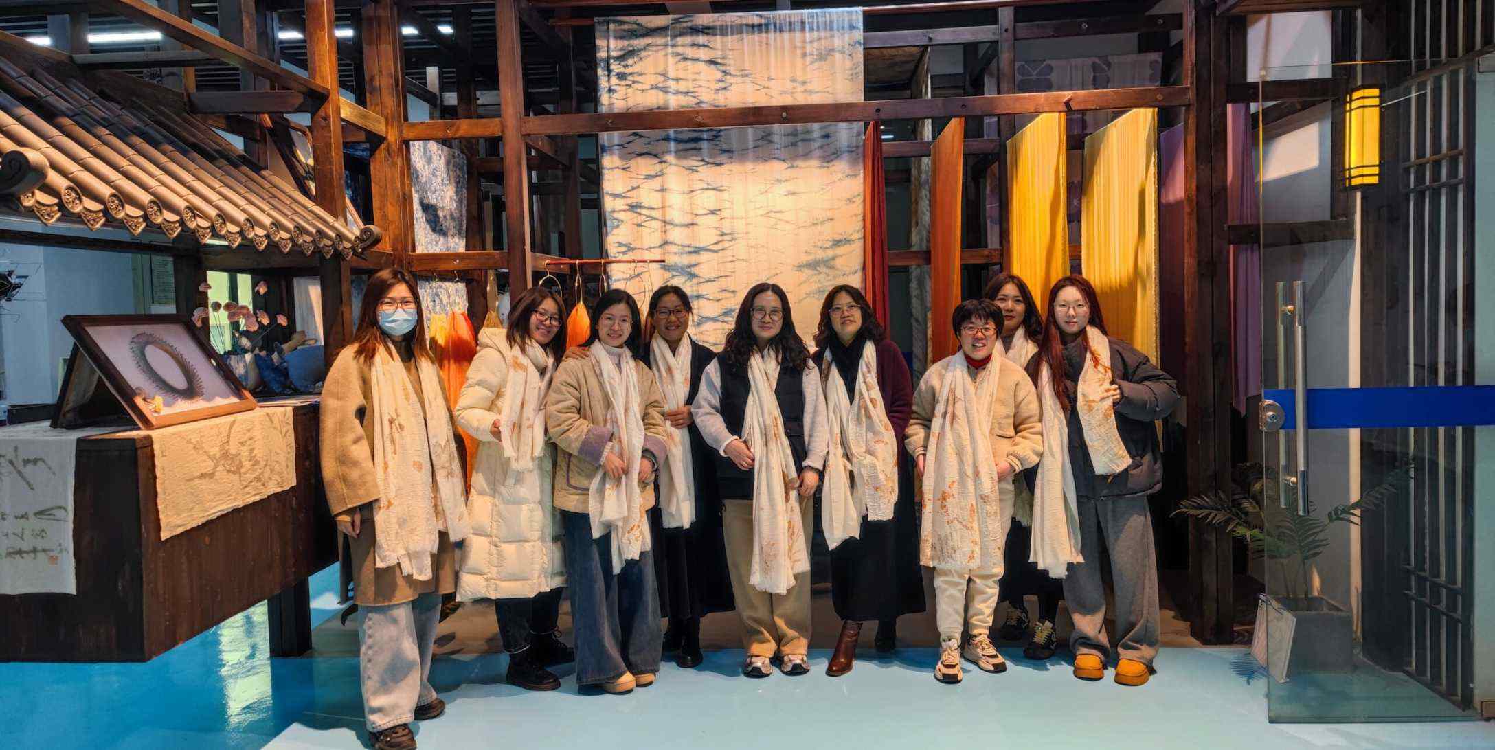 非遗技艺薪火传，巾帼魅力绽芳华——浙江工业职业技术学院工会组织教职工到通用技术中纺院江南分院开展植物染体验活动